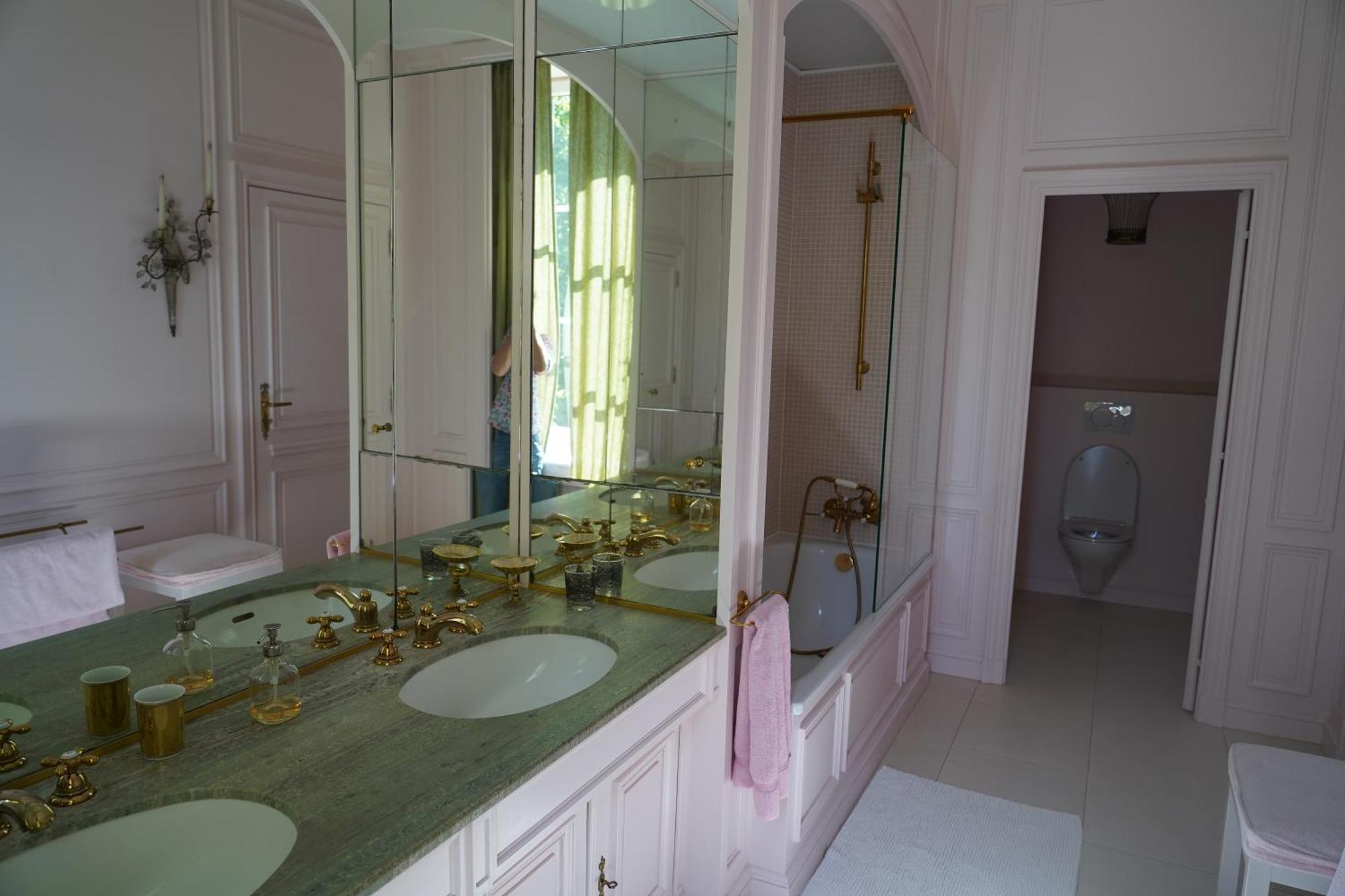 Le Chateau Lavigny Экстерьер фото
