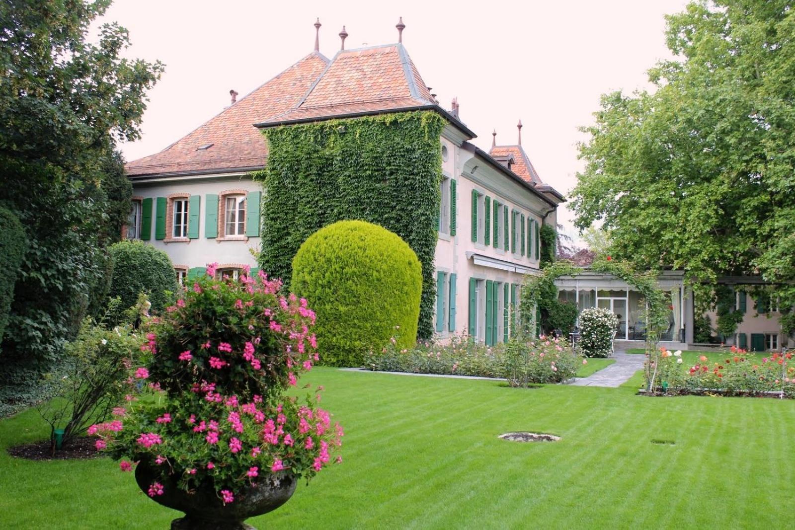 Le Chateau Lavigny Экстерьер фото