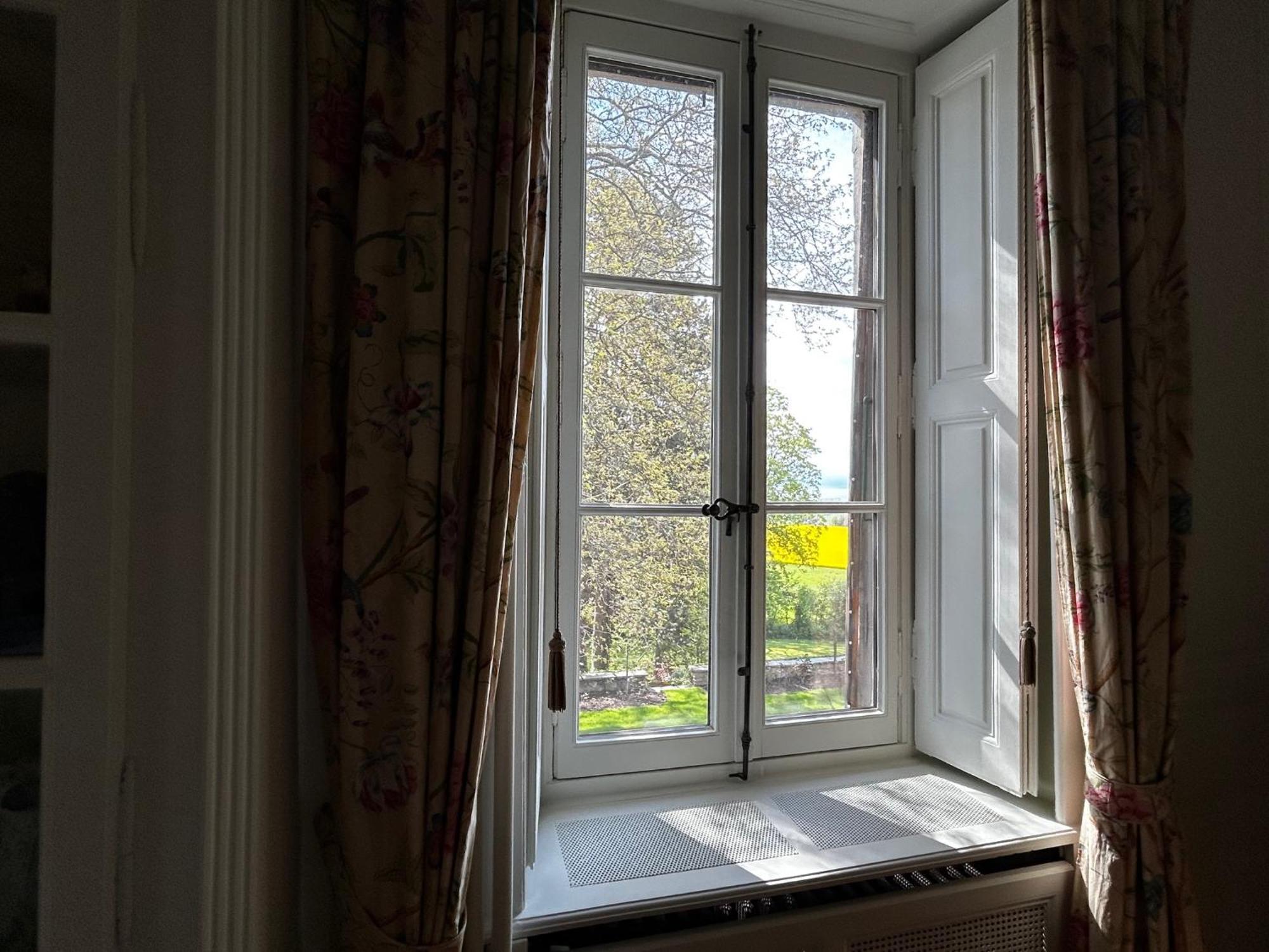 Le Chateau Lavigny Экстерьер фото